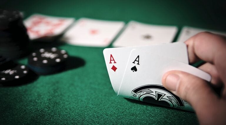 Do you know blackjack? Take you to explore the basic blackjack strategy